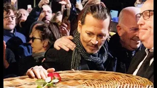 Johnny Depp carries  Friend Shane MacGowan casket (RIP)