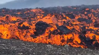 Tons of Lava arrive at Meradalir's northwest corner! Iceland New Eruption. 10.08.2022