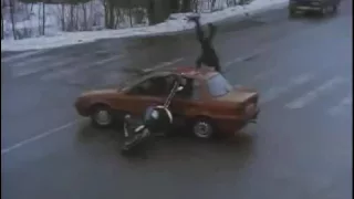 Я виноват-2 (2000) - car chase scene