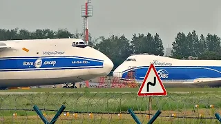 Встреча "нос к носу". Ан-124 и Боинг 747 в Домодедово.