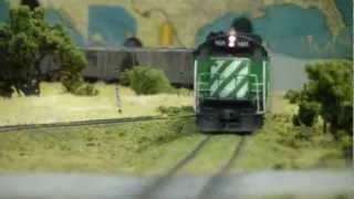 Burlington Northern BN on Bad Track August 1983 HO scale BN