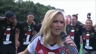 HD   Helene Fischer   Atemlos   15 07 14   Live #WM2014 Empfang   Fußballweltmeister 2014   Berlin