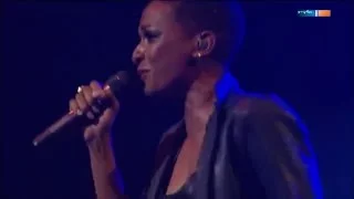 JEFFERSON AIRPLANE - COVER by LINDIWE SUTTLE  " Somebody To Love" Live