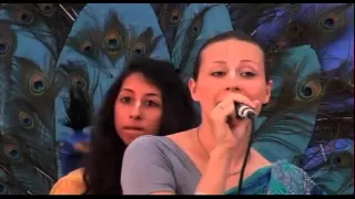 Hare Krishna Kirtan - Janmashtami 2011 - Amala puran, Ananda, Jahnavi, Tulasi