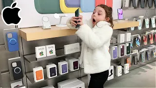 Buying Her WHATEVER She WANTS at the APPLE STORE! Shopping Vlog