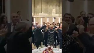 🇫🇷 Macron dancing for ask the gaz production