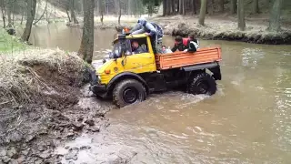 Mercedes Unimog in Akcion !!!