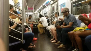 Drums in NYC Subway / Барабаны в Метро Нью Йорка - два позитивных парня!