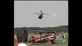 RAF Chinook loses wheel...