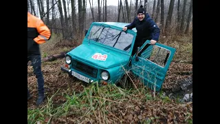 Нива и Луаз в болотистой местности. Выехали на тест Луаза. Помощь злого Уаза. Неожиданная концовка.