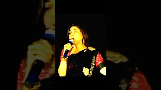 Lakh Chhupaye Baithi thi - Alka Yagnik Live Singing - Lal Dupatta - Mujhse Shadi Karogi #shorts