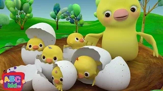 Five Little Birds | CoComelon Nursery Rhymes & Kids Songs