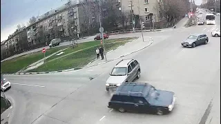 ДТП в Серпухове. Ударила  в ВАЗ с разворотом... 19 апреля 2018г.