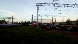 Тепловоз ТЭП70-0357 отправляется с поездом №631 Гомель - Гродно