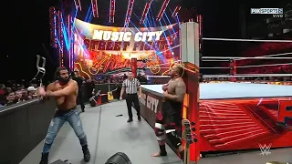 Solo Sikoa Vs Elias Combate Callejero Parte 1 - WWE RAW 2 de Enero 2023 Español Latino