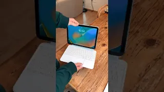 Magic Keyboard Folio for iPad UNBOXING 🤯