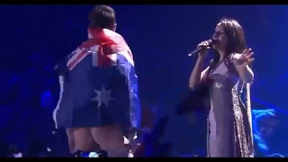 ПОКАЗАЛ ЖОПУ НА ЕВРОВИДЕНИЕ 2017 Джамала   Australian showed his ass on stage Eurovision 2017 on