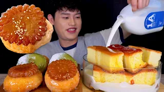 ASMR 대왕카스테라와 꿀우유🍯약과 글레이즈도넛 녹차크림도넛 먹방~! Castella Bread With Honey Milk Greean Tea Doughnut MuKBang~!