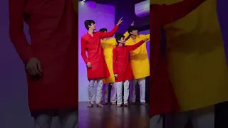 Woh Kisna Hai❤️ |  #cute #viral #trending #adityakhatri #vibes #dance #tmtians #krishna #radheradhe