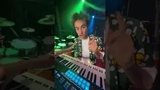 Jacob Collier gives a live demonstration of his harmonizer | Instagram live 07/24/2022 @ Barcelona