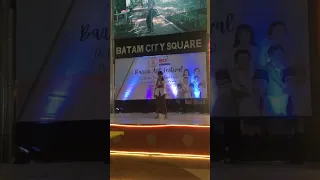 sang the song "Always Remember Us this way" by lady Gaga. in the city of Batam, Indonesia.