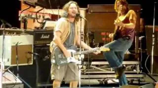 PEARL JAM I can't help falling in love (Elvis cover)