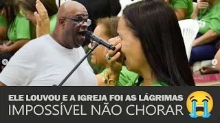 Ítalo Ribeiro - Impossível não chorar ao ver esse cantor louvando essa canção Labaredas. Foi forte.