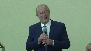 O DIÁLOGO ENTRE CIRO E UM ET