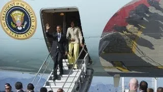 Obama lands in Cape Town