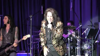 Alice Cooper Schools Out  Maui 12/31/2018 4K Video