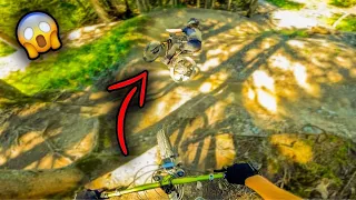 On manque de se rentrer dedans sur la piste noire des Gets Bikepark !