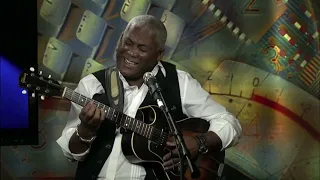 Jonathan Butler Performs "Falling in Love with Jesus" on VOA's Border Crossings