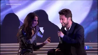 Malú y Manuel Carrasco 'Que nadie' | Especial Navidad Manuel Carrasco - 24/12/2018 | @NoticiasMalu