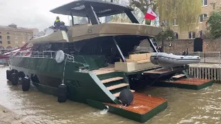 MOON 60 POWER catamaran arrives in LONDON