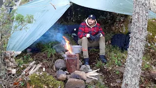 Overnight Tarp Camping - Bacon and Blue Cheese Pasta, Swedish Torch