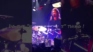 DAVE GROHL drums NO ONE KNOWS w/ Taylor Hawkins 🤘🥁#shorts  #foofighters #drums