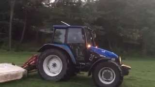 New Holland TL90 A beim Mähen Farm Vlog# 1