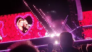 Robbie Williams - Something Stupid (Live, Messe München-Riem, 2022-08-27)