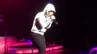 Kelly Clarkson "Lose Yourself" Eminem