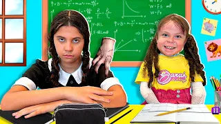 SARAH em uma HISTÓRIA ENGRAÇADA da WANDINHA NA ESCOLA | Funny Story for Kids