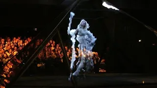 Kate Moss hologram for Alexander McQueen FW06