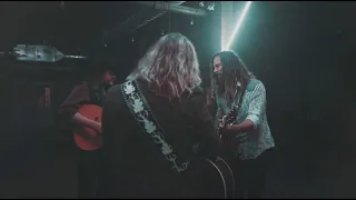 Texas Hill - Love Me When I'm Leaving (Live Acoustic)