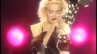 Madonna - Holiday (Blond Ambition Tour Live in Nice)