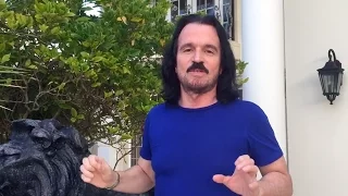 An Evening in Conversation with Yanni and his piano