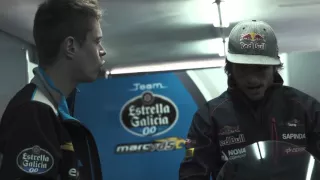 Carlos Sainz & Tito Rabat, debut en moto del piloto de Fórmula 1