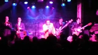 Honey Dove - Lee Fields (Live @ Xoyo, London  4-06-14)