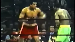 Muhammad Ali vs Joe Frazier   I: Round 15 (Knockdown.)