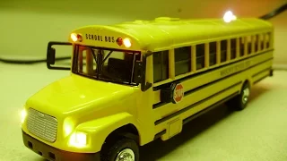 Mason's custom 1:53 scale Freightliner FS-65 diecast school bus model with working lights