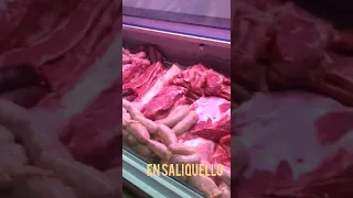 Mostrador de Carniceria Ivan . en Saliquello !!