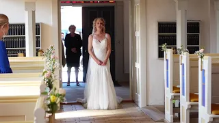 Surprise! Bride sings to her groom ❤️ Adele “make you feel my love”